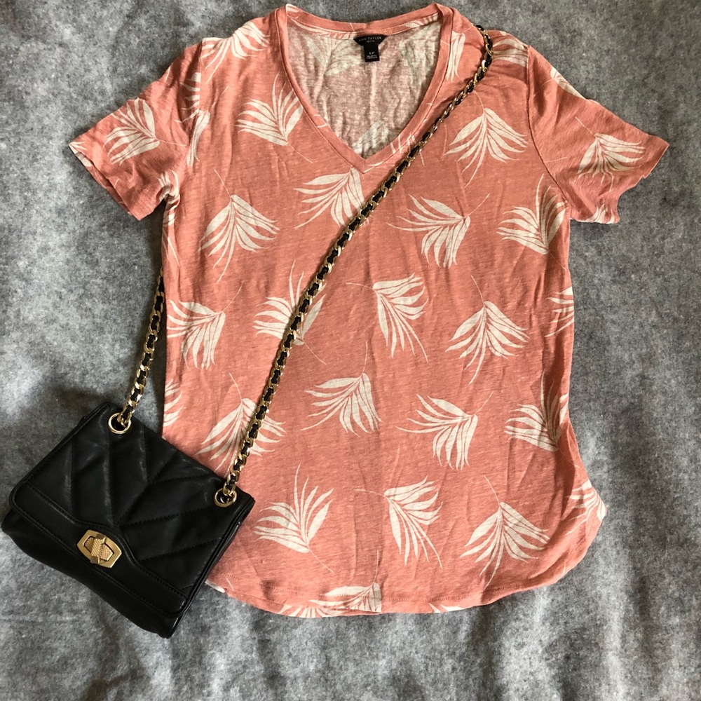 100% Linen tee salmon pink with cream print